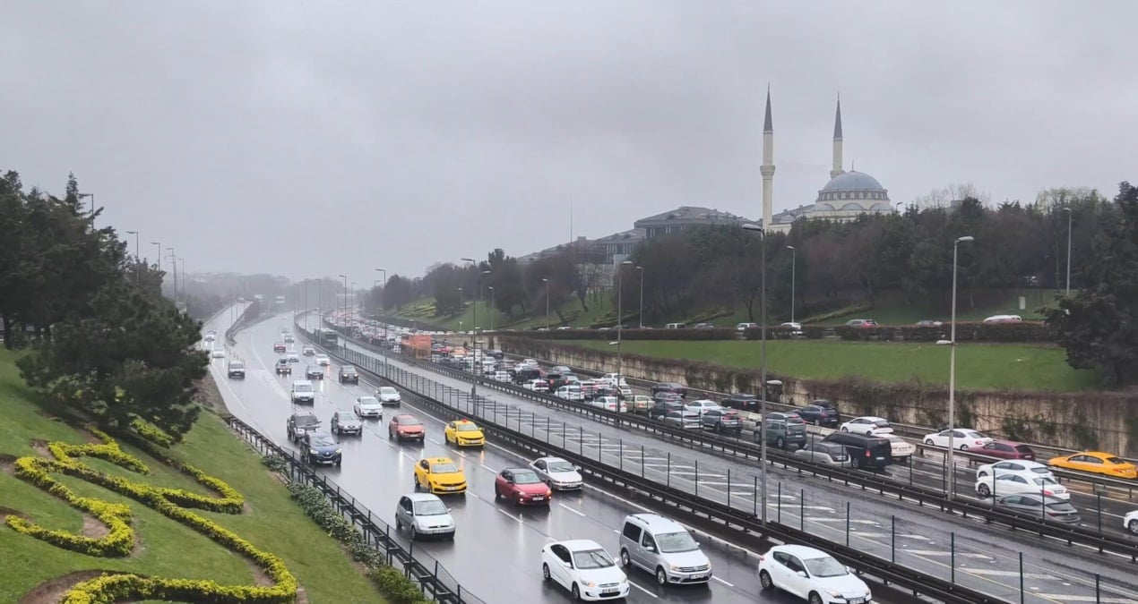 İstanbul'da bayram trafiği! Yoğunluk hafta içini aratmadı