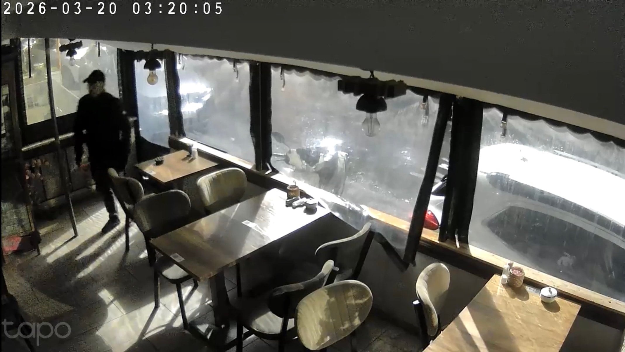 Boşanmak istemeyen koca sürpriz bir soygun yaptı!