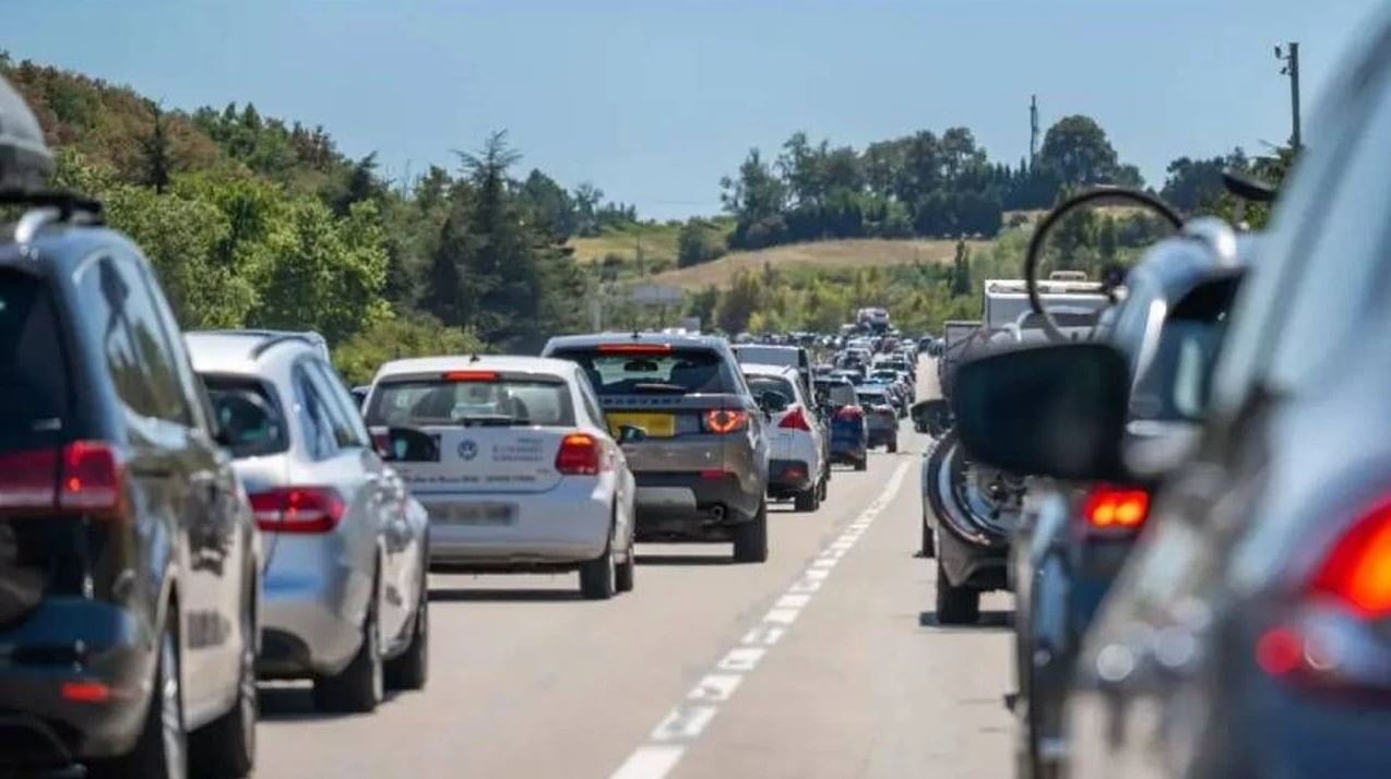 Hollandalılar Belçika'ya akın etmeye başladı