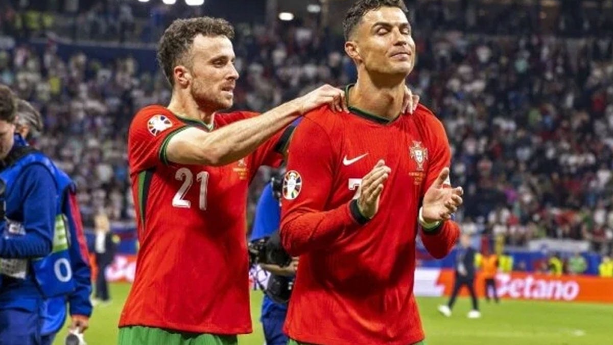 Hayatını kaybeden yıldızı maç kadrosuna yazdı: Özür yerine yaptığı açıklama çileden çıkardı