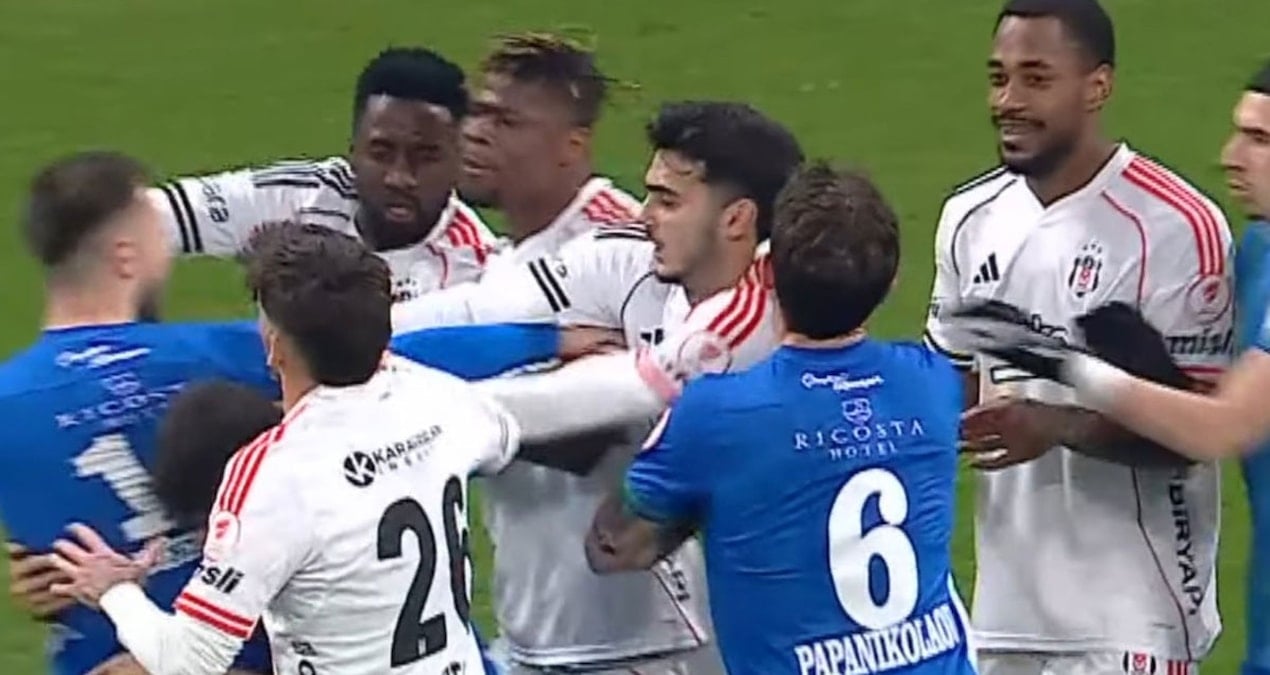 Beşiktaş taraftarından Taylan Antalyalı ve Halil Dervişoğlu'na ağır tepki