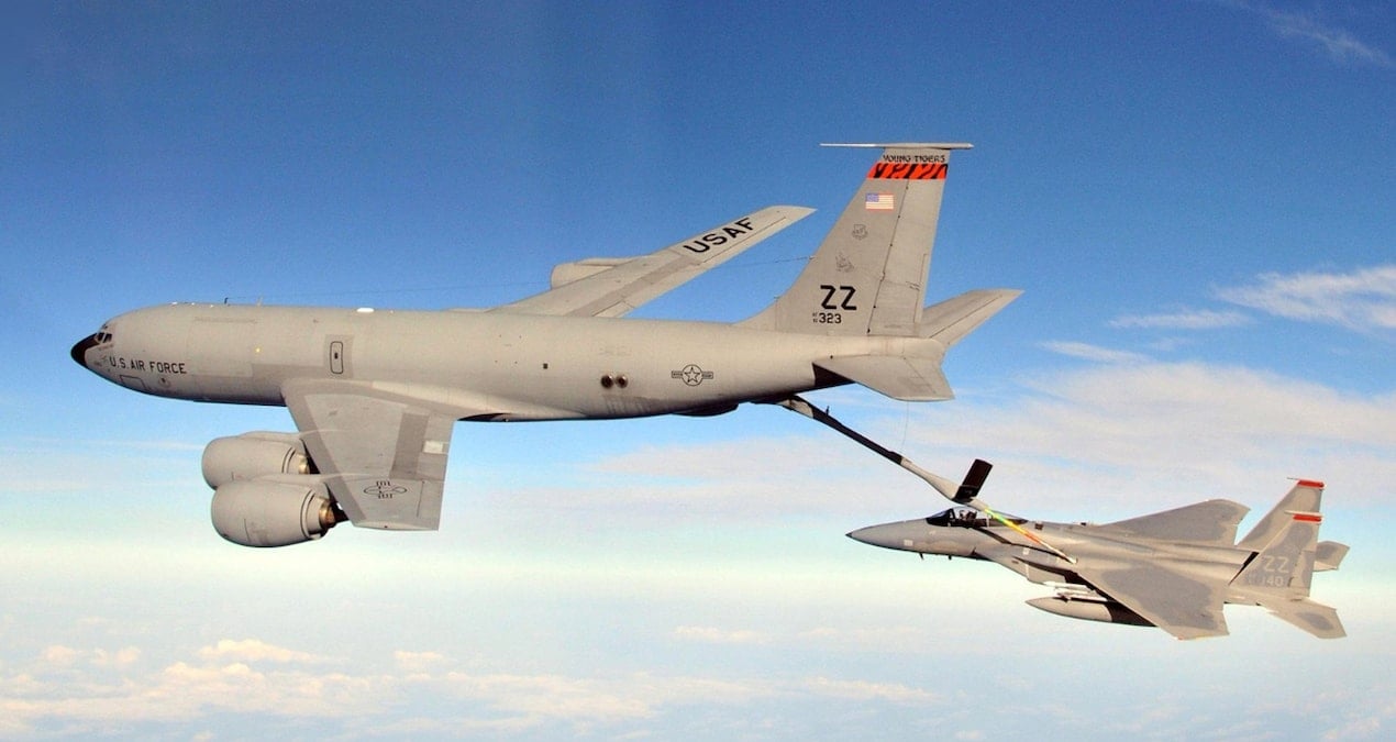 ABD'ye ait yakıt ikmal uçağı Irak'ta düştü