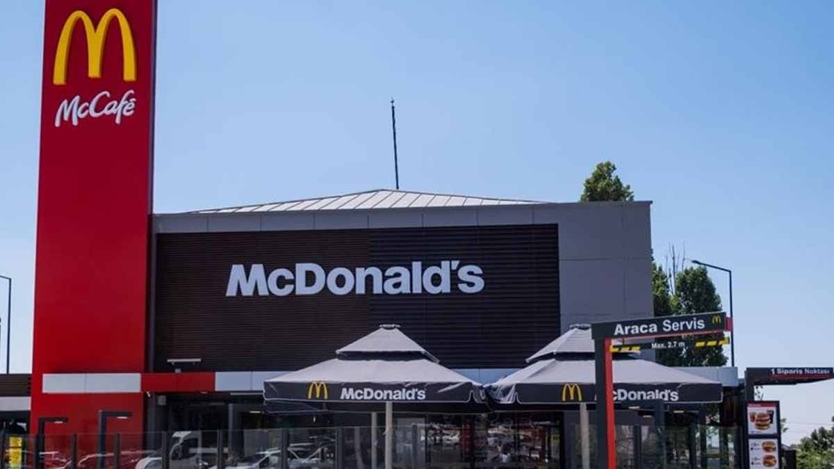 McDonald's'ı robot ordusu kuşattı!