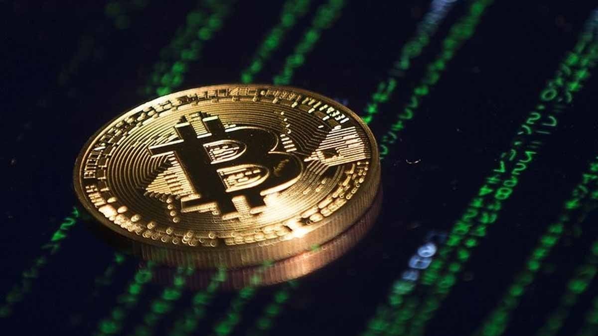 Bitcoin'de %53'lük çöküş sadece fragmandı: 'Cüzdanları kanatacak' asıl cehennem için tarih verildi