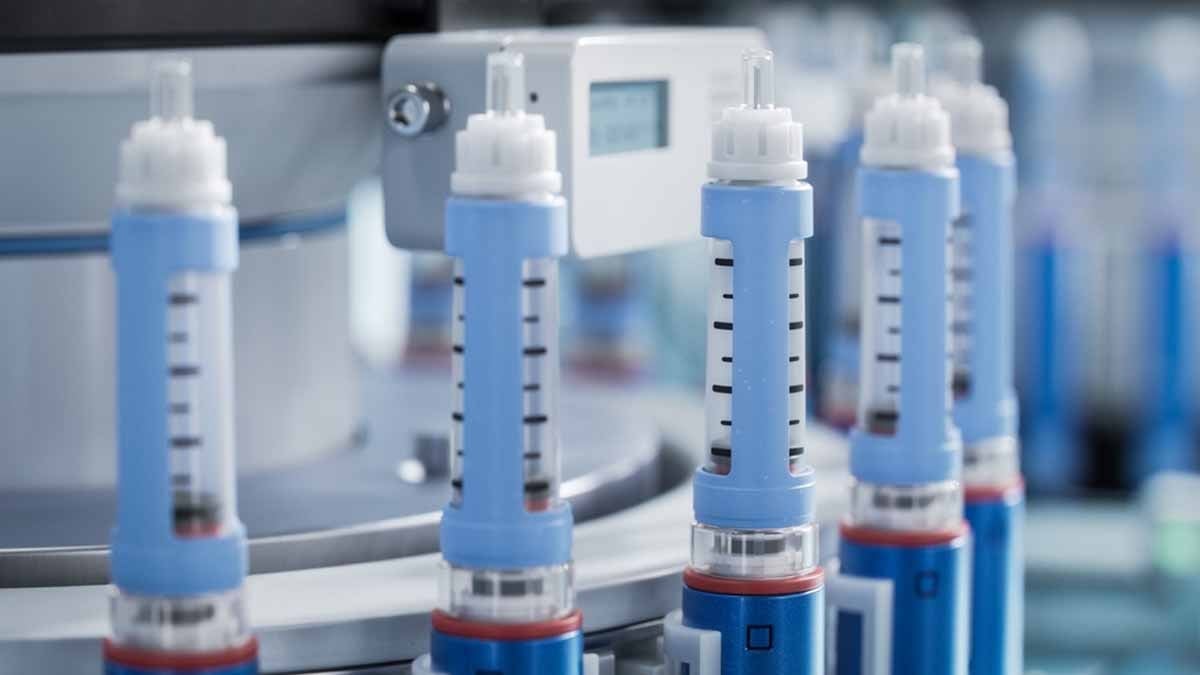 Milyonların şifa için peşinde koştuğu ilaç kör ediyor