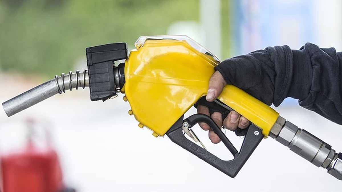 Akaryakıtta 'Acil Durum' ilan edildi, satışlar duruyor