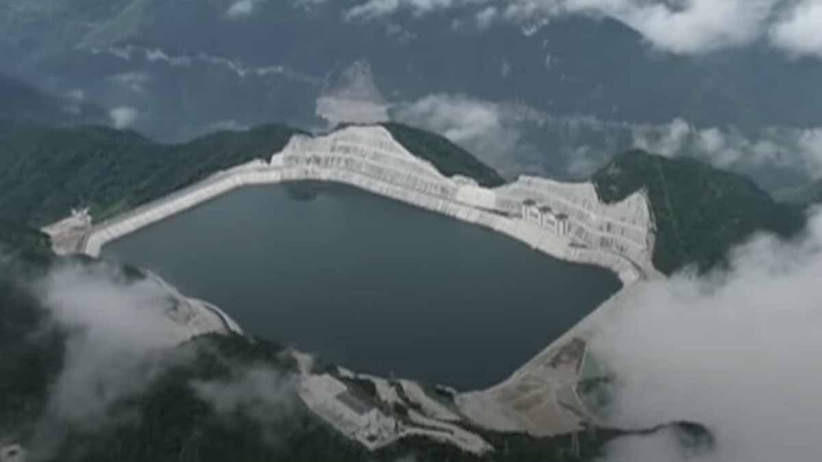 2 milyon haneye bedava elektrik geliyor: 4.300 metrede dev 'su bataryası' kuruluyor