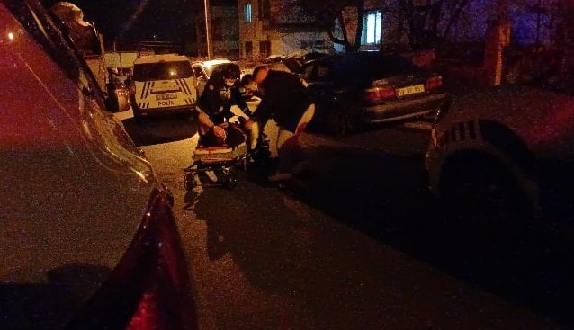 Komşular arasında bıçaklı sopalı kavga; 6 yaralı