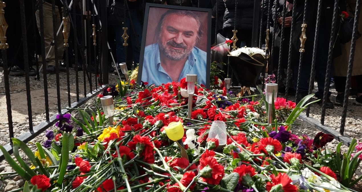 ''Kuzeyin Oğlu'' Volkan Konak'ın ölüm yıl dönümünde yüzlerce kişi mezarına akın etti