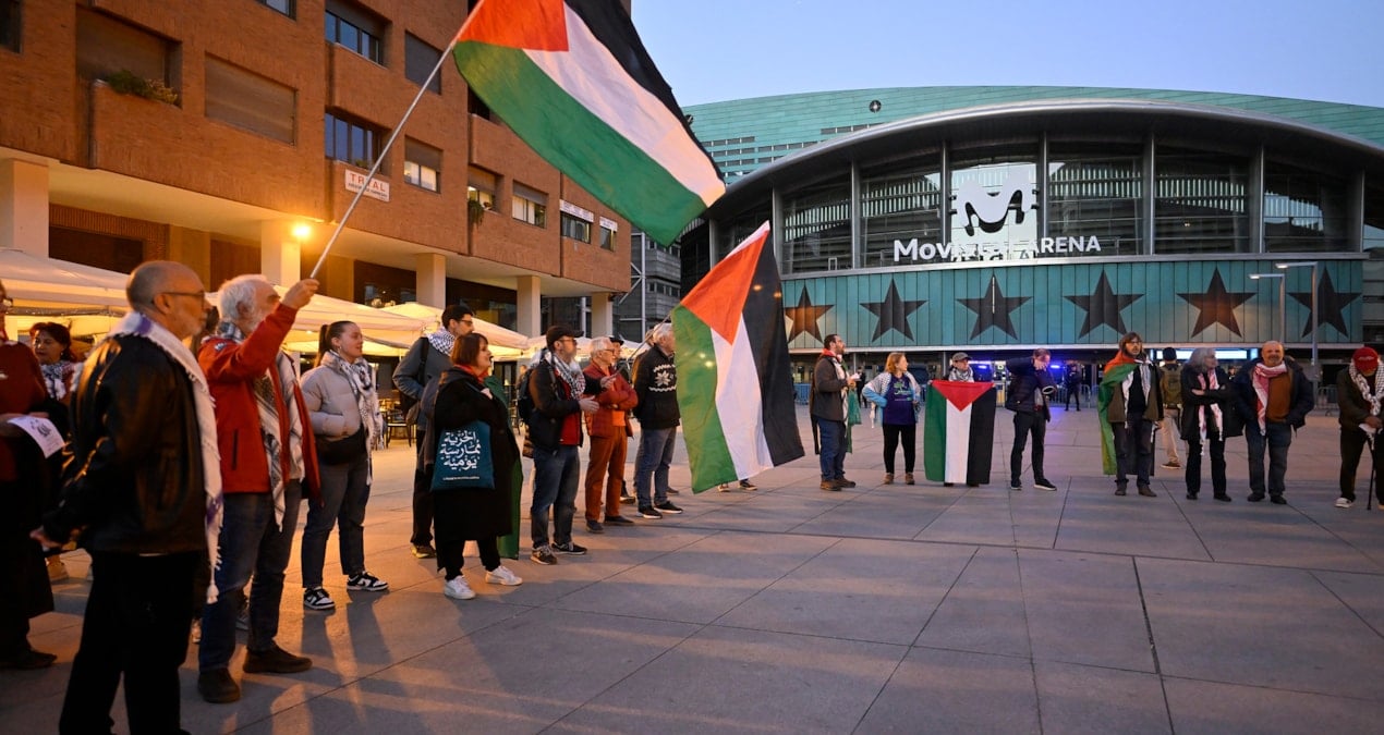 EuroLeague maçı öncesi Filistin'e destek gösterisi