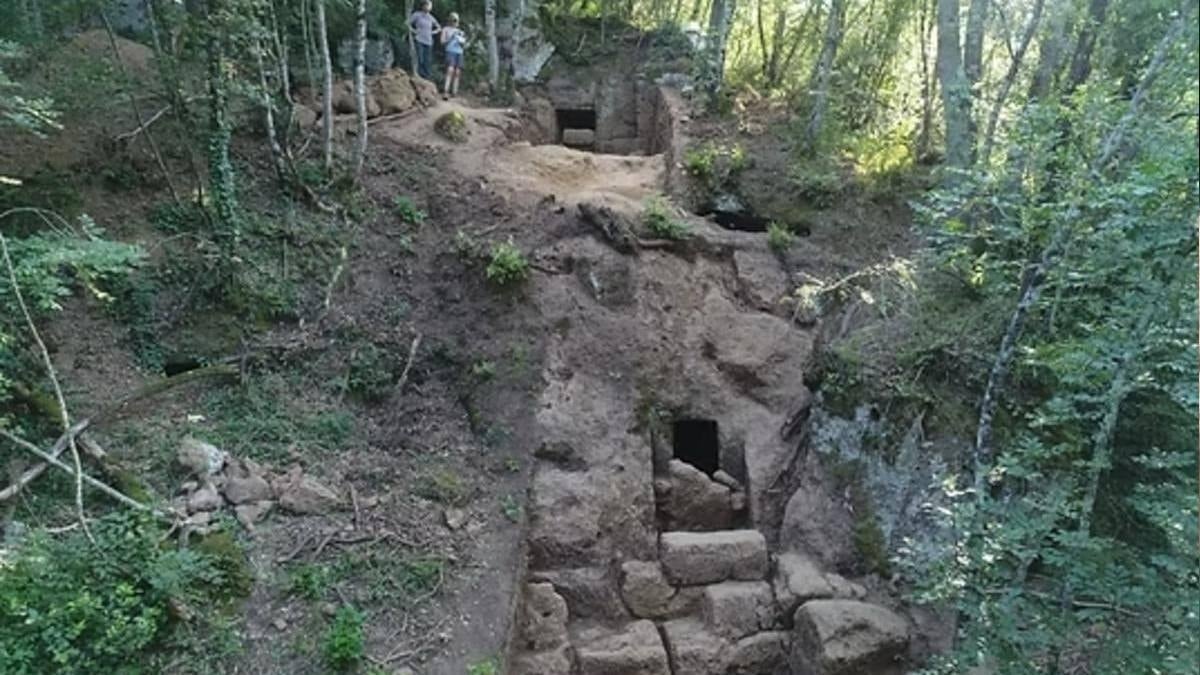 2600 yıl mühürlü olan yapı açıldı: Görenler hayrete düştü