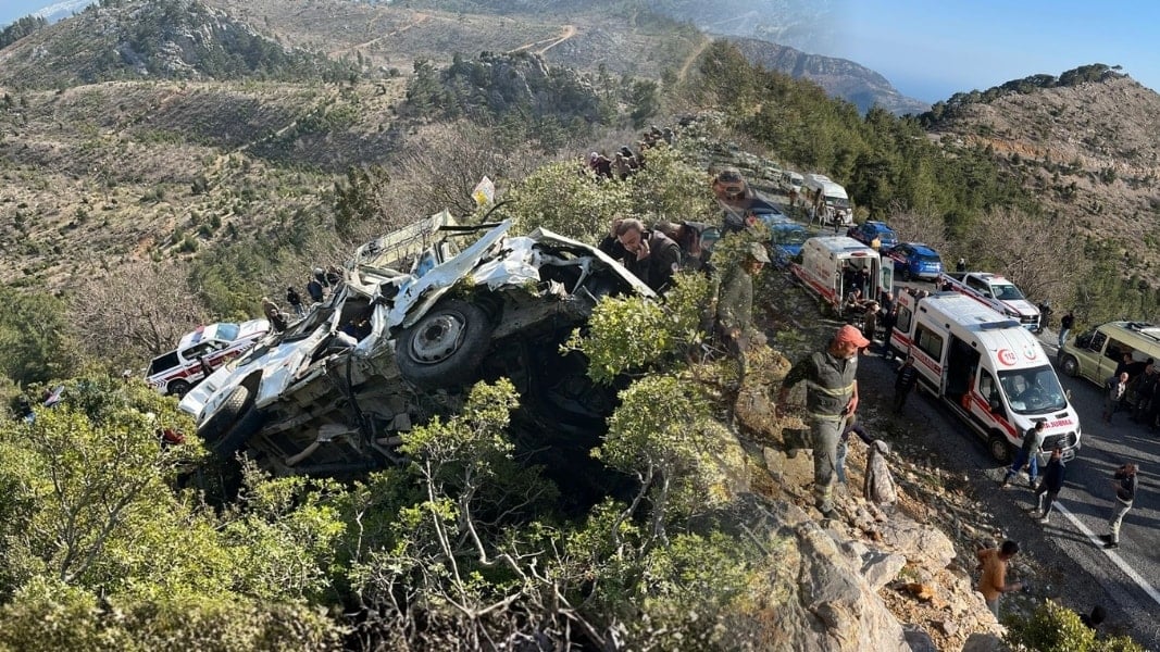Uçurumda facia: Çok sayıda ölü ve yaralı var