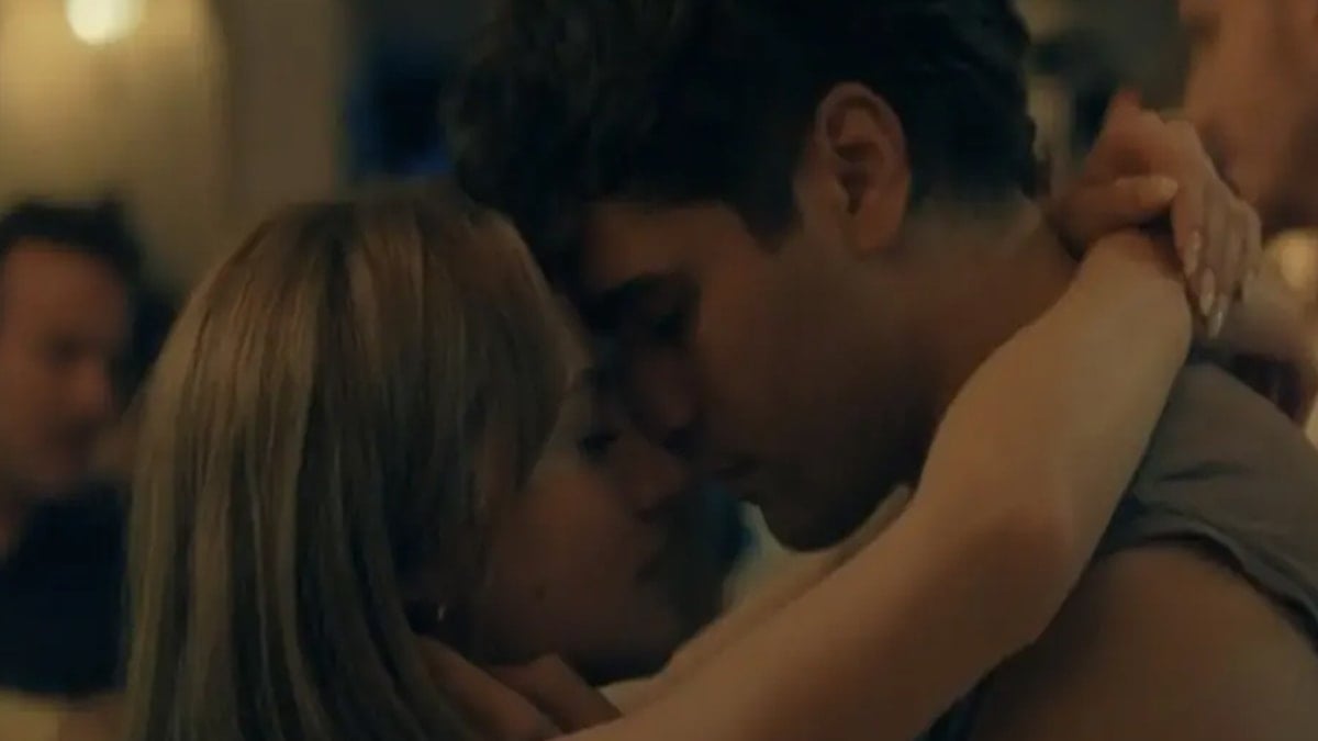 Mert Ramazan Demir ve Miray Daner'in yakın sahnelerine yorum yağdı 