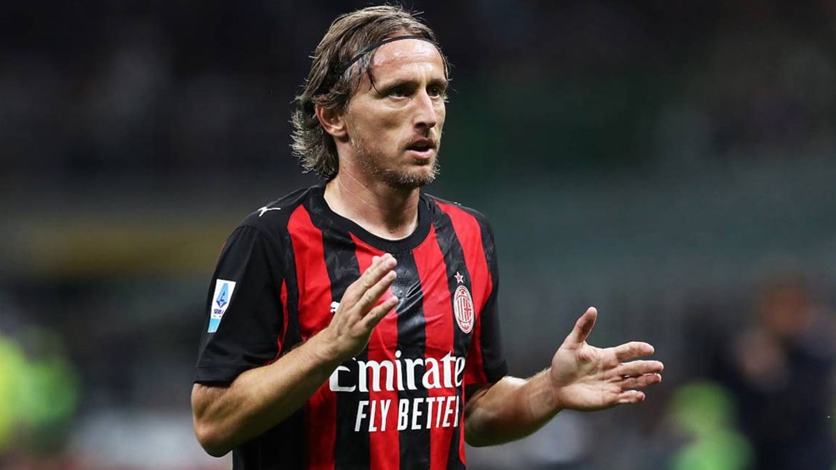 Milan 40 yaşındaki Modric'e yeni sözleşme hazırlığında