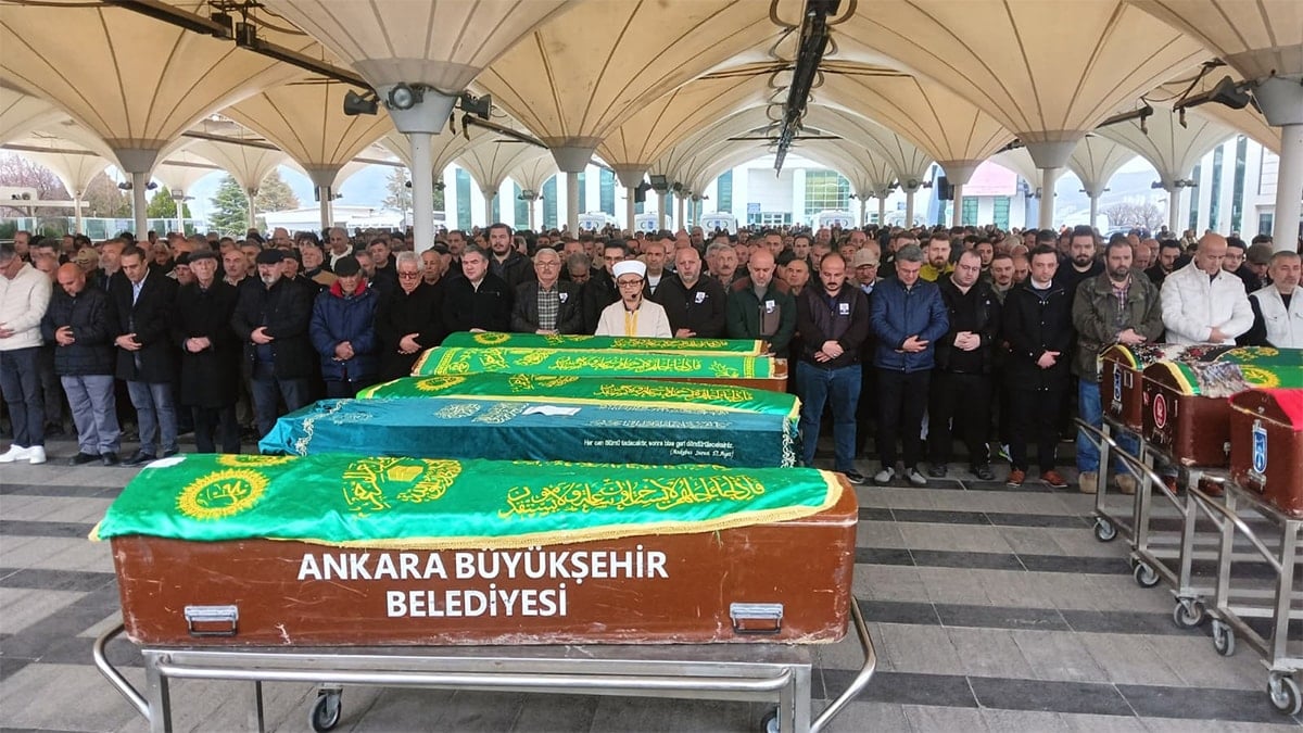 Öğretmen baba ve kızı zehirlenerek hayatını kaybetti