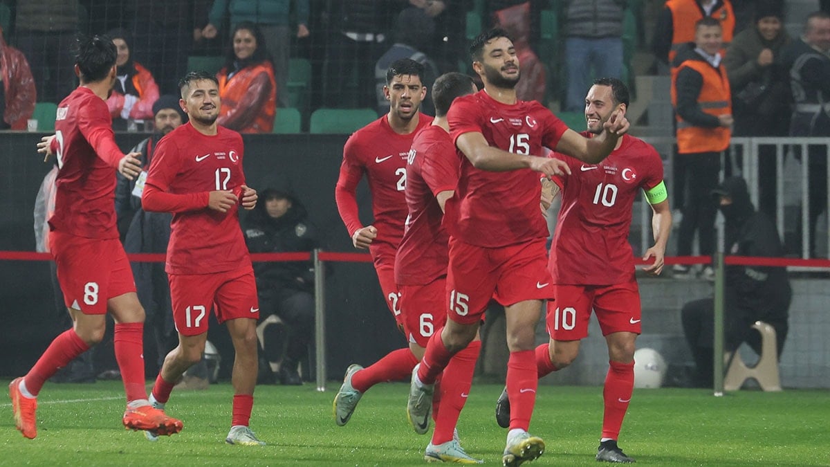 Ozan Kabak 7 yıl sonra Galatasaray'a dönüyor