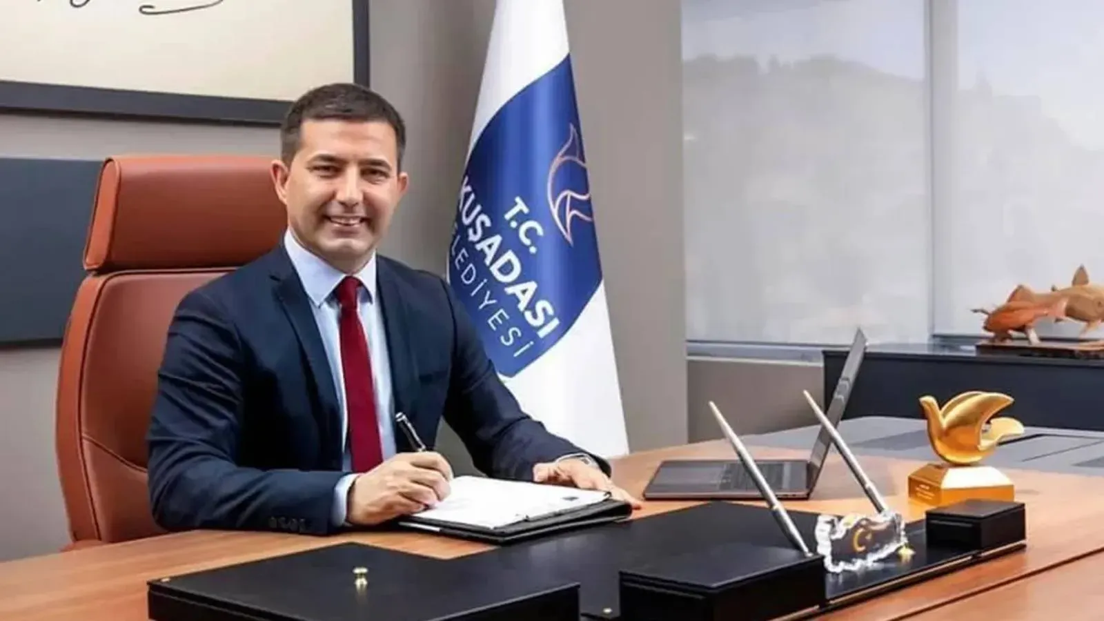 Dün tutuklanmıştı... CHP'li belediye başkanı görevden uzaklaştırıldı