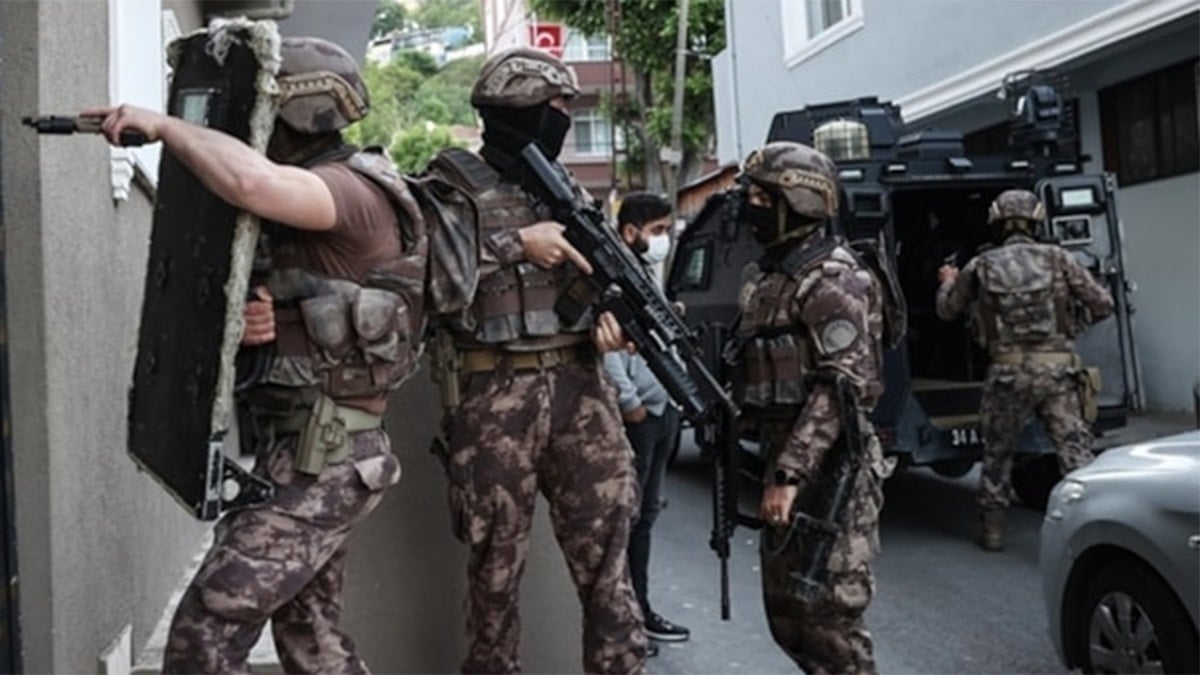 'Avrupa'nın Pablo Escobar'ı olarak anılıyordu! 5 ülkeden Türk çeteye operasyon