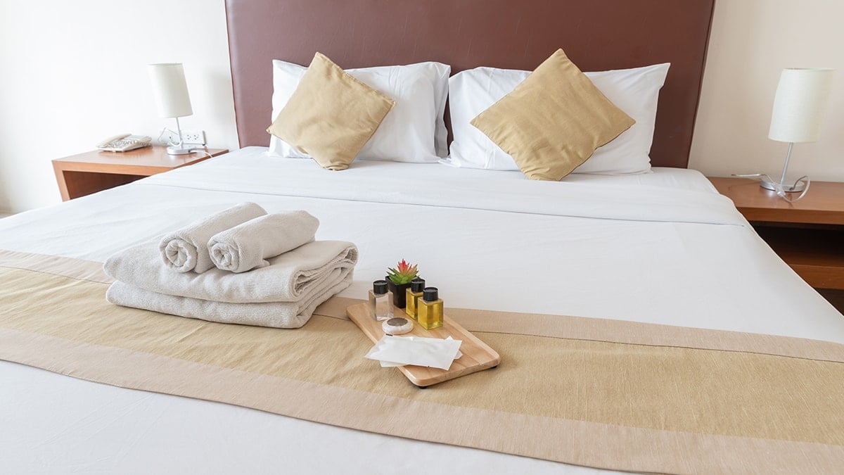 Otel odalarında bir devir kapanıyor: Artık valizinize atmayı unutun 