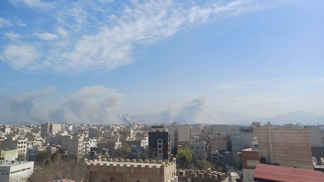 İsrail yeni saldırı dalgası başlattı: Tahran'ın doğusu vuruldu