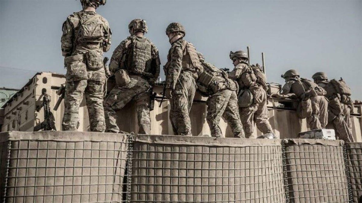 Polonya da Irak’ta görev yapan askerlerini tahliye etti