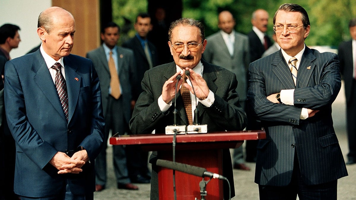 Apo’nun hedefindeki  maddenin üç imzacısı