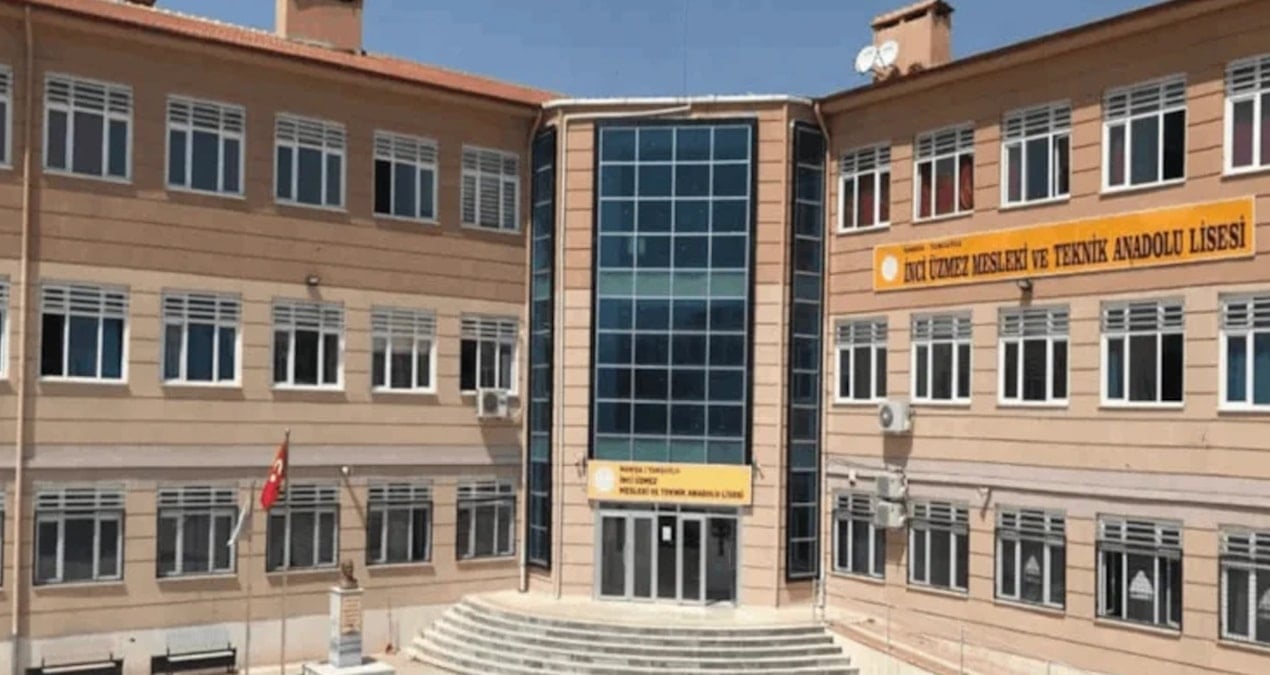 Öğrenciler dayanamayıp şikayet etmişti: Atatürk'e hakaret eden öğretmen tutuklandı