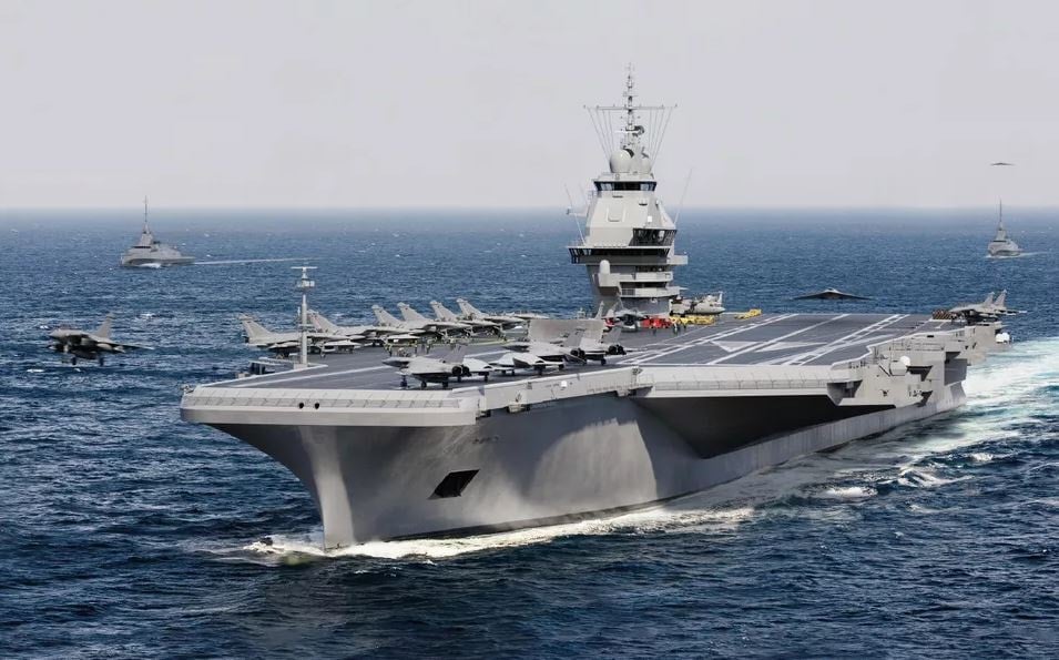 310 metre uzunluğundaki kıtanın en büyük harp gemisi denize indirildi