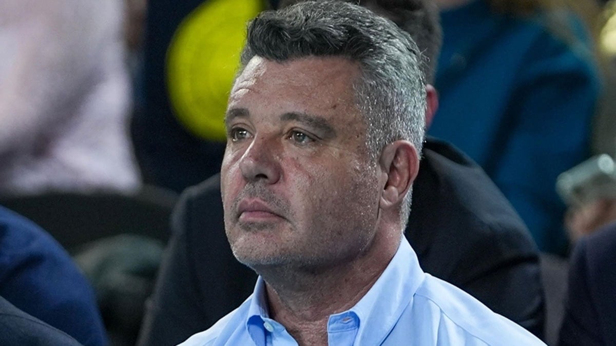 Fenerbahçe Başkanı Sadettin Saran trafik kazası geçirdi