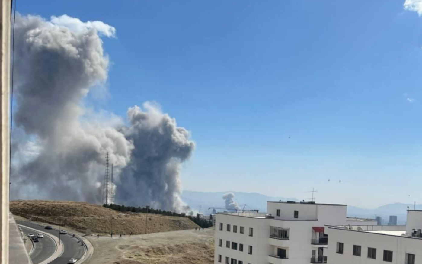 İran Devlet Televizyonu vuruldu