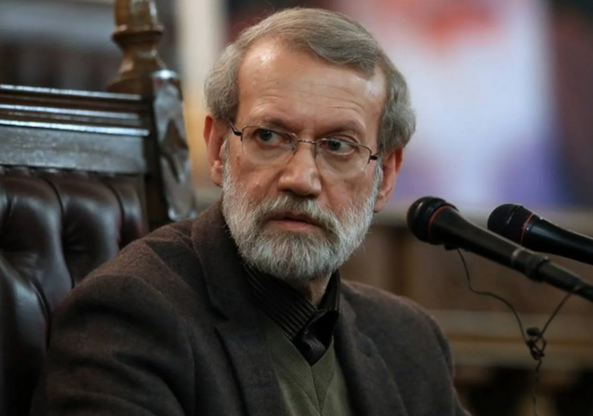 İran'da savaşı yöneten Ali Laricani kimdir?