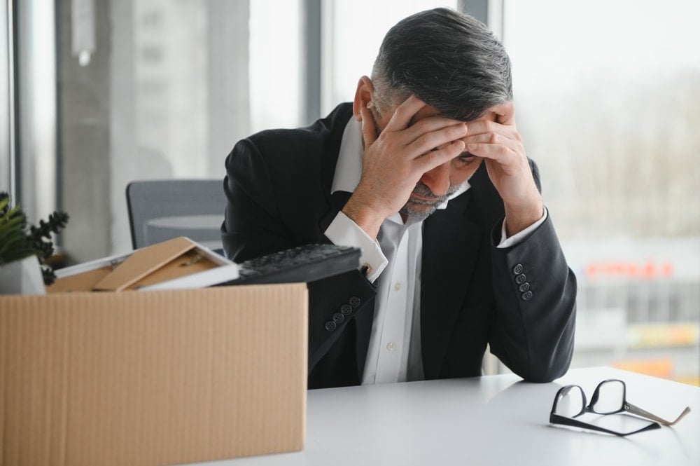 Ünlü bankadan şaşırtan karar: 2 bin 500 çalışanını işten çıkardı