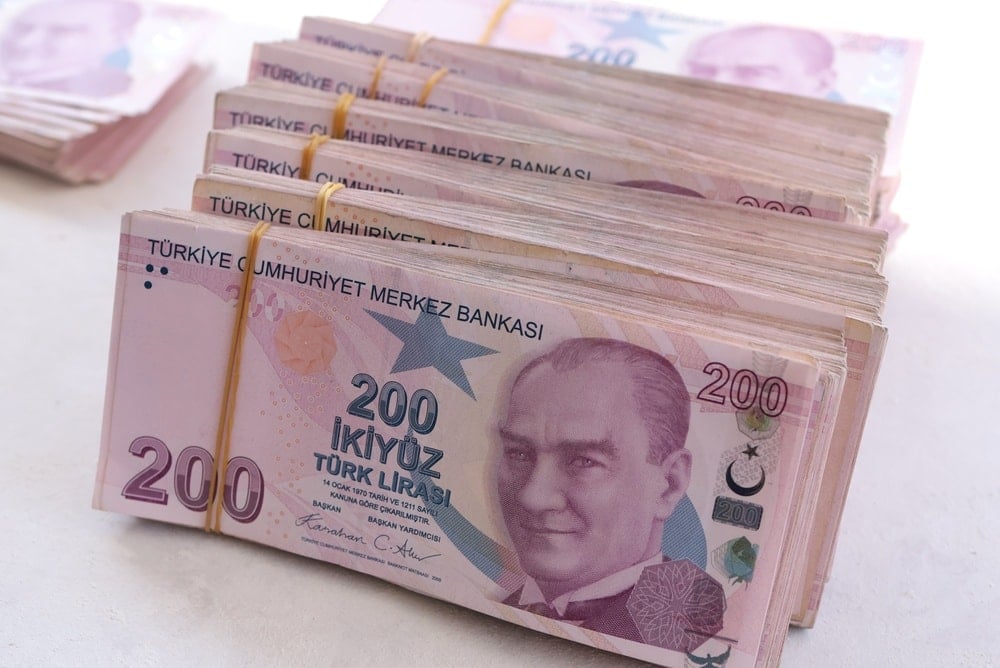 Petrol yükseldi, altın düştü: Dev banka şuan için en mantıklı yatırımı açıkladı