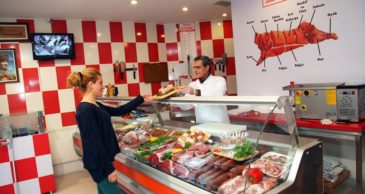 Fırsatçıların bayram mesaisi: Fiyatı 2 günde yüzde 25 zamlandı