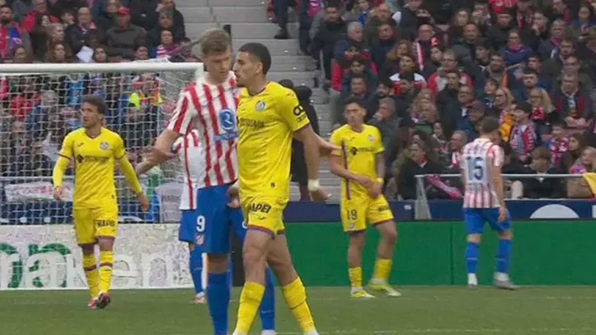 Süper Lig'in eski gol kralı neye uğradığını şaşırdı! Cinsel organına 'sportmenlik dışı' müdahale