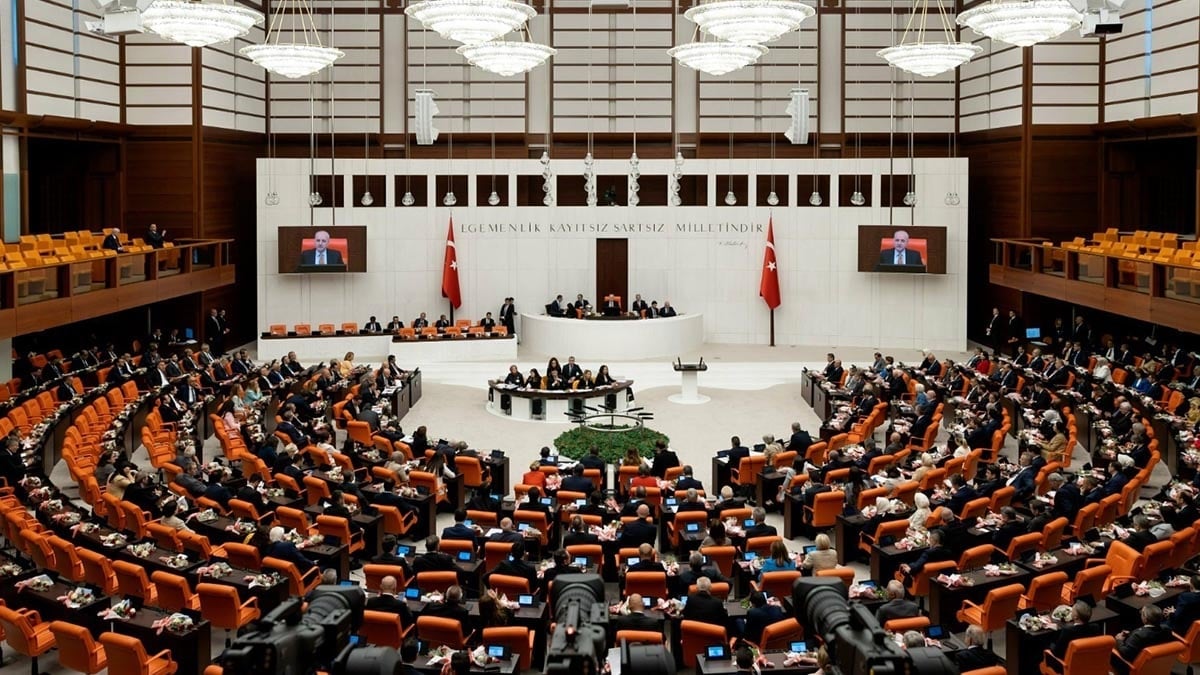 TBMM’de mesaiye Ramazan Bayramı düzenlemesi geliyor