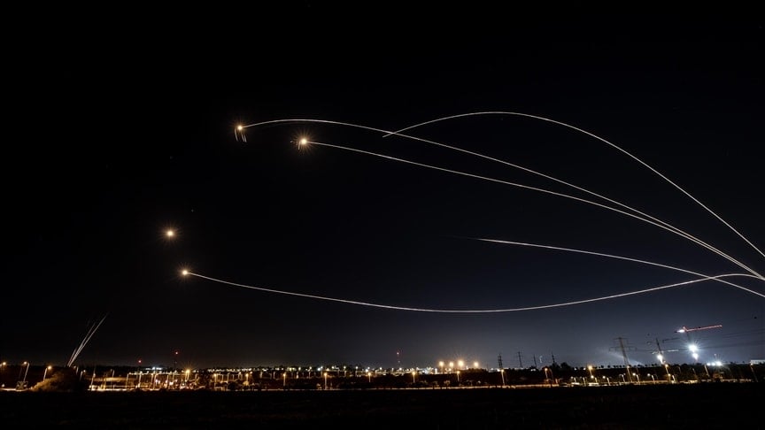 İran'dan İsrail'e yeni füze saldırısı