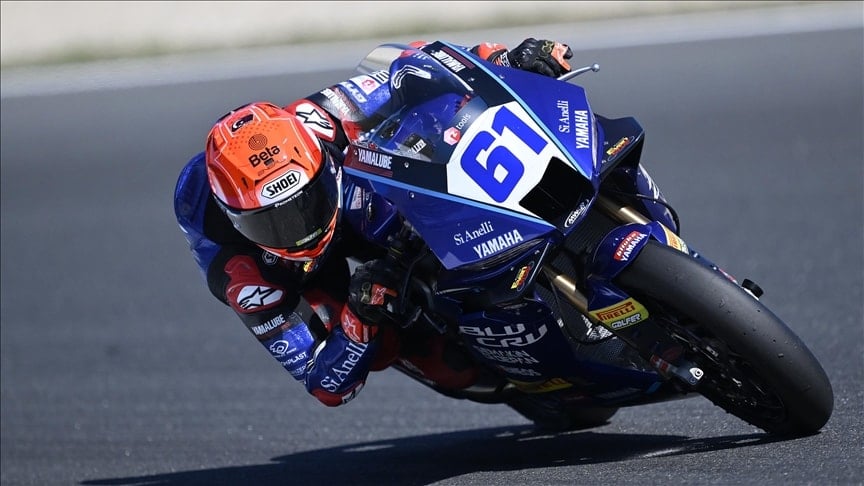 Milli motosikletçi talihsiz kaza geçirdi