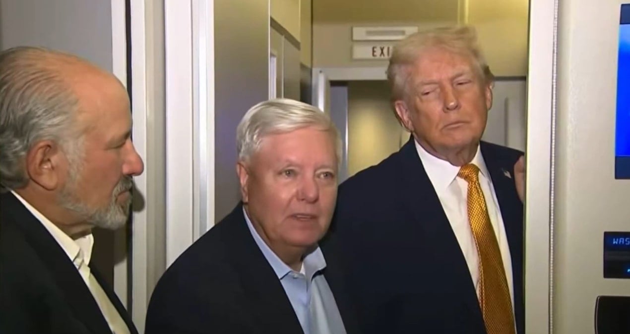 Trump'ın sağ kolu İran'dan sonra sıradaki ülkeyi açıkladı