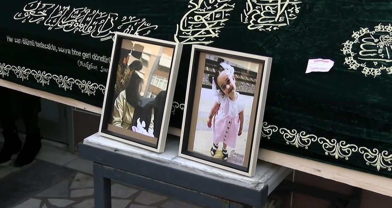 Türkiye'yi ağlatan anne Fatma Nur Çelik ve kızını kadınlar uğurladı