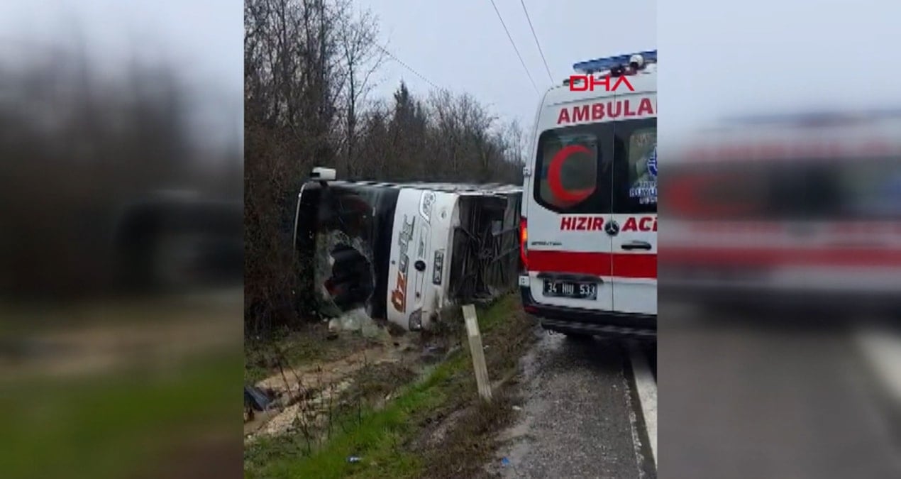 İstanbul'da yolcu otobüsü devrildi: Yaralılar var