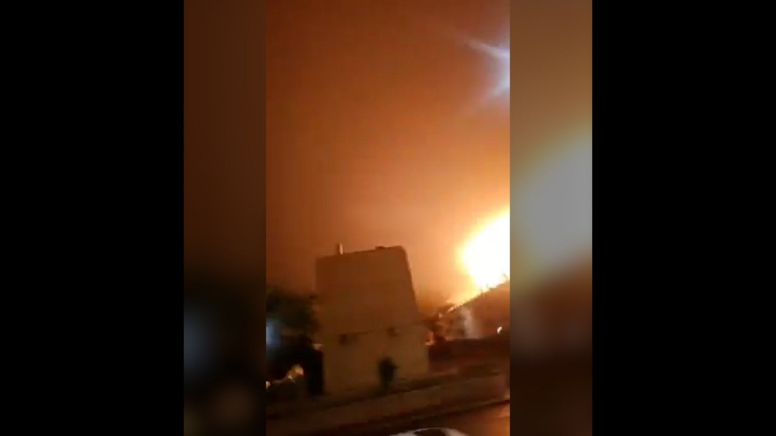 İran, İsrail'de nükleer santrali vurdu