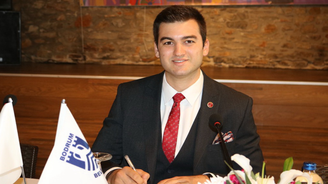 CHP’li başkanın evine 5.8 milyon TL'lik haciz geldi