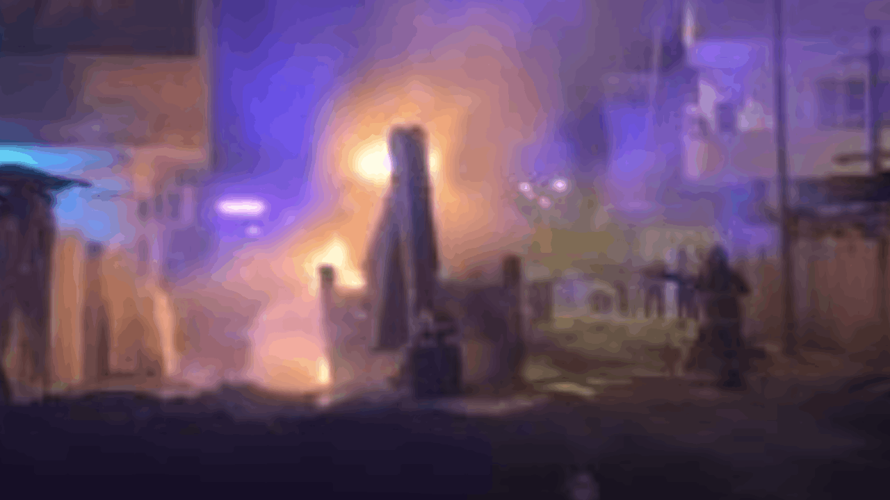 Park halindeki 2 iş makinesi yandı