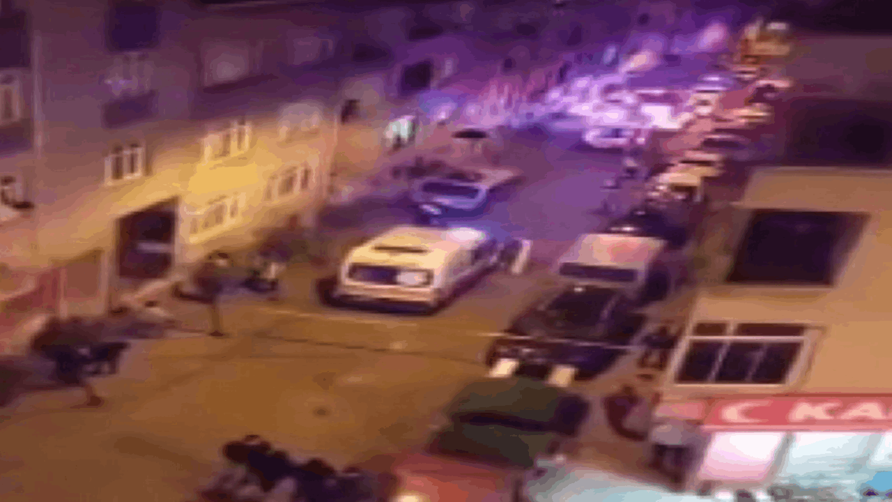 Esenler’de 5 katlı binada çıkan yangında ölü bulundu