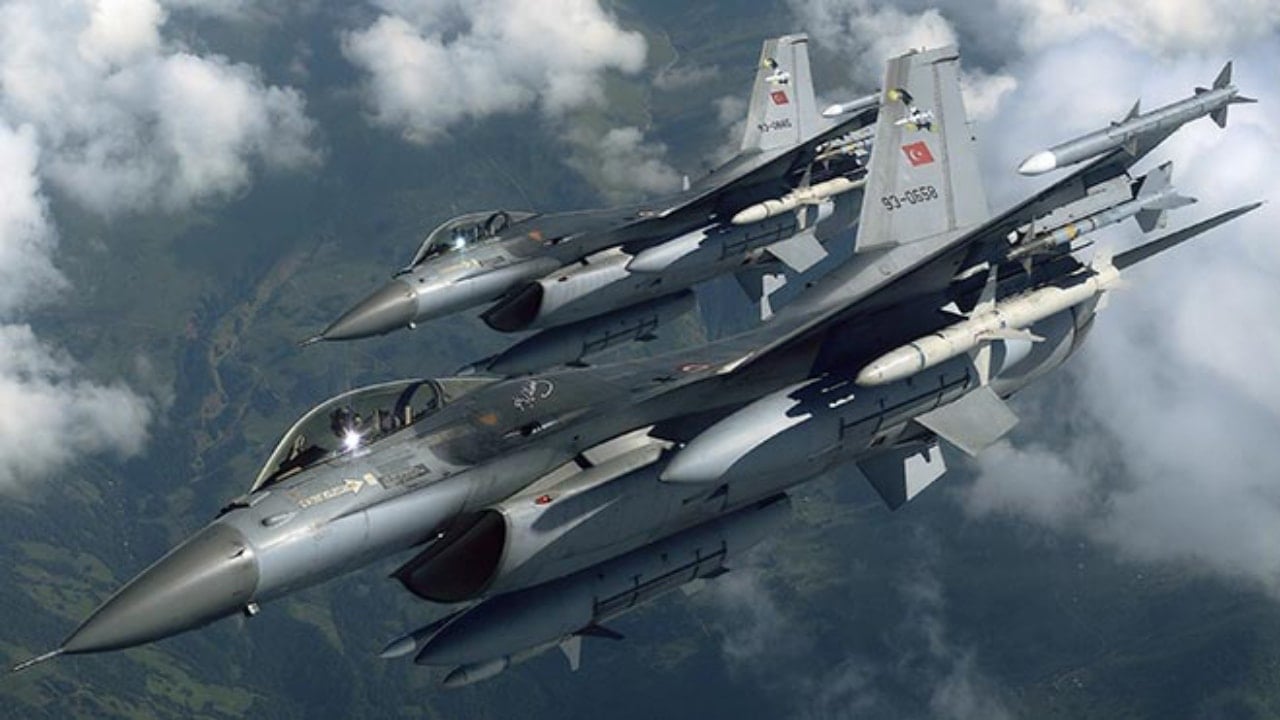 Türkiye'nin F-16 hamlesi Yunanları çıldırttı!