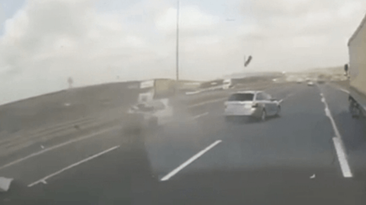 Arnavutköy’de makas atan sürücü felaketi yaşadı: O anlar kamerada