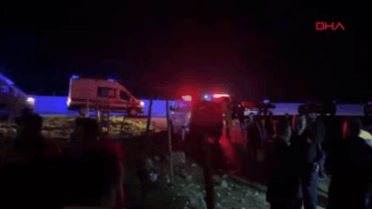 Dere taştı; su altında kalan evdeki aile zor kurtarıldı