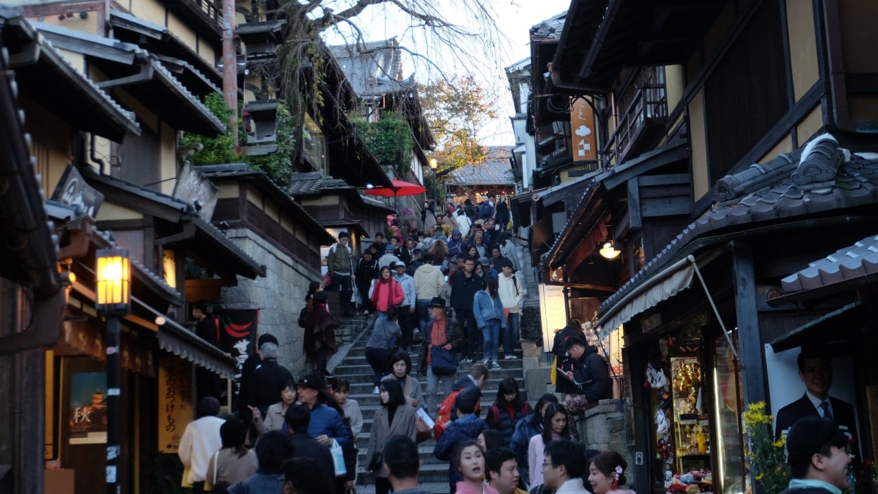 Çok turist gelmesin diye her şeye zam yaptılar