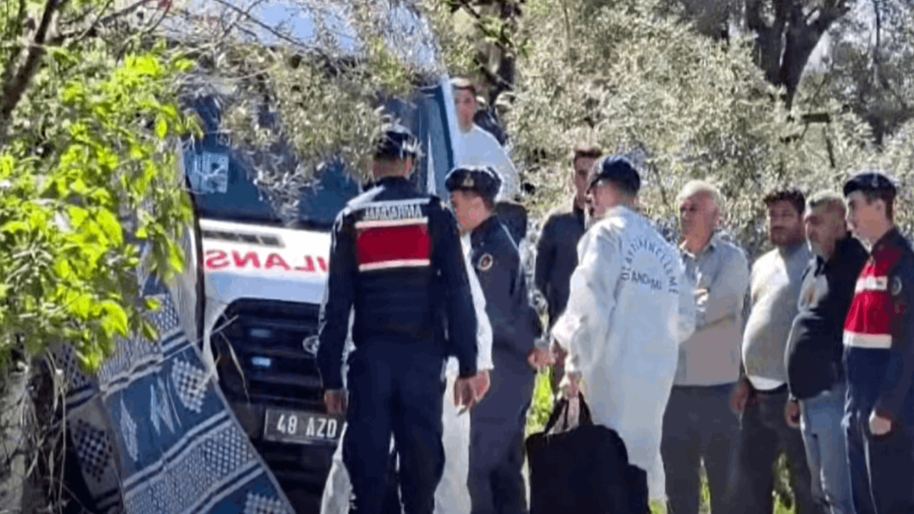 Karısını av tüfeği ile öldürüp intihar etti